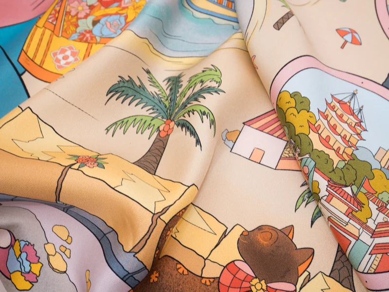 LAVISPER — Scarf & Illustration Collection（插画与丝巾系列） — Real Product · Printed textile detail. Published image 23 of 27.